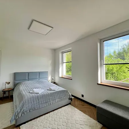 Pod Wiatrakiem Apartment Besia